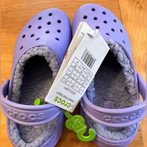 Crocs kids’ lined classic clog. NWT